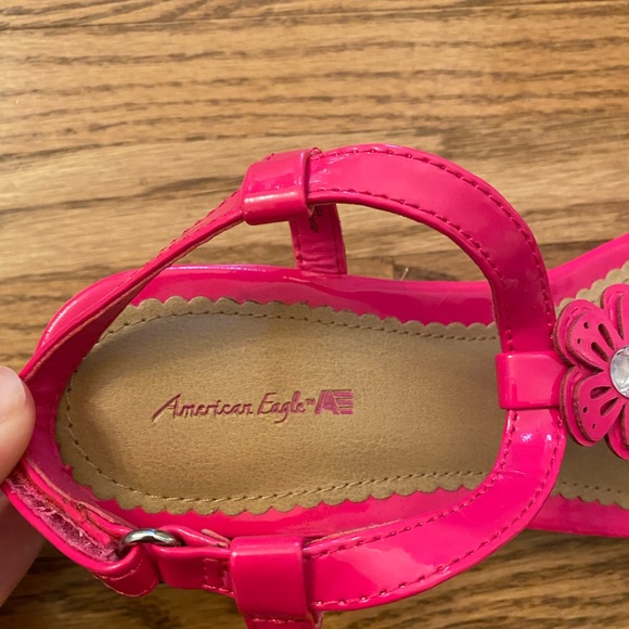 Kitten cork platform. Super cute. Easy Velcro closure. Only worn once - Picture 3 of 4